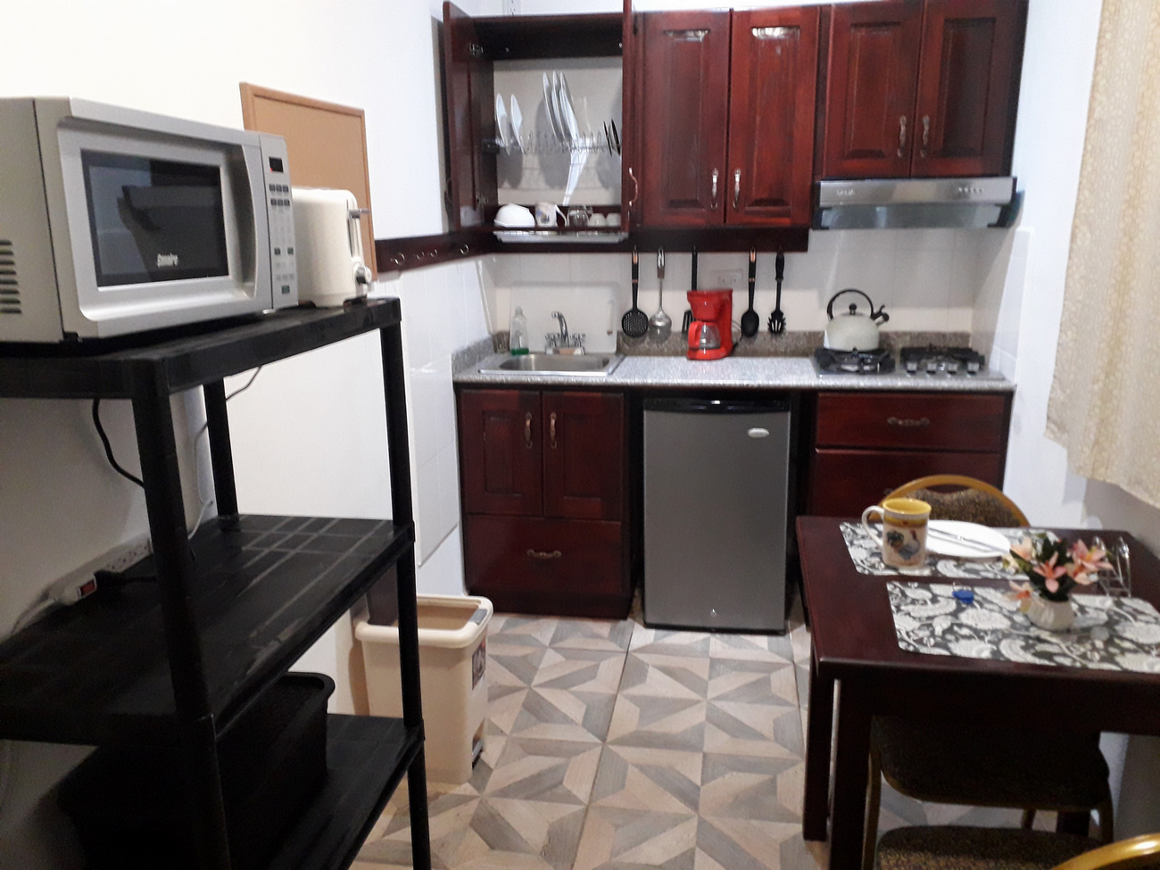 A kitchen at Aparthotel Boquete